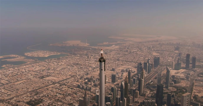 Emirates puts beauty on top of Burj Khalifa in advertisement